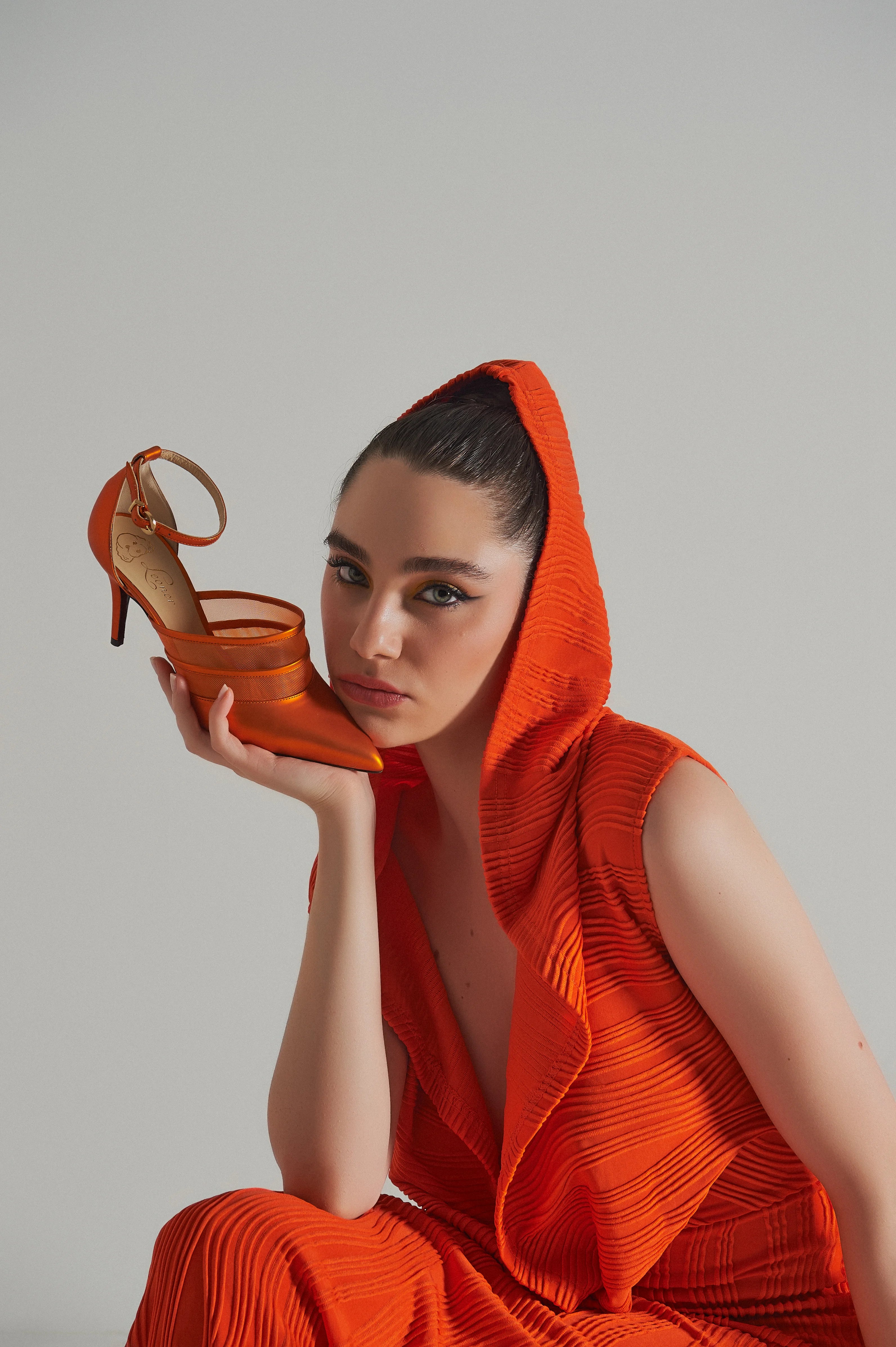 Slingback vit. satin e rete arancio